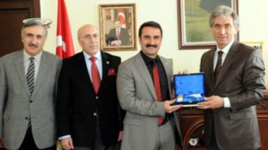 TDMMB'den Korkmaz'a Teşekk&uuml;r ziyareti