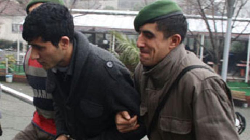 Kapka&ccedil;&ccedil;ıyı dişi yakalattı