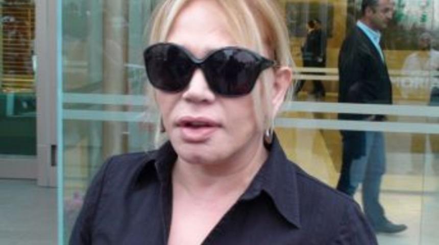 Kadir İnanır&rsquo;ı ziyaret eden Sezen Aksu: &Ccedil;ok yakışıklı olmuş