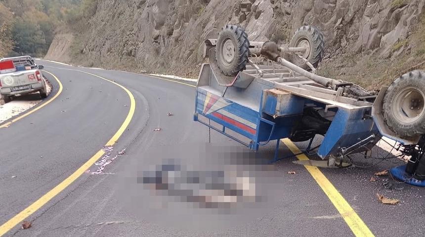 Düzce'de patpat devrildi! 19 yaşındaki genç hayatını kaybetti