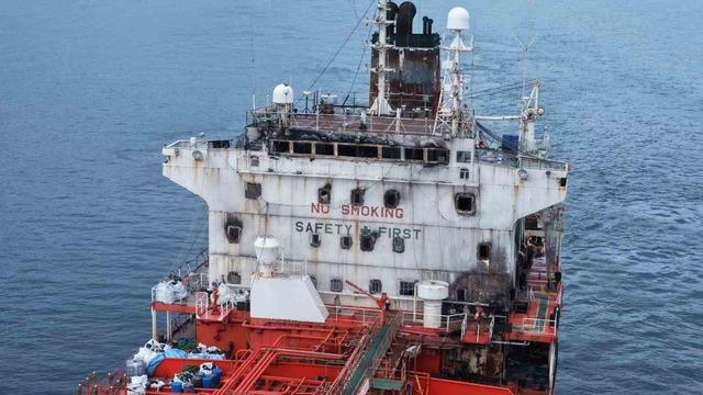 Karadeniz’de dron saldırısına uğrayan tankerin geçişi nedeniyle İstanbul Boğazı trafiğe kapandı 3