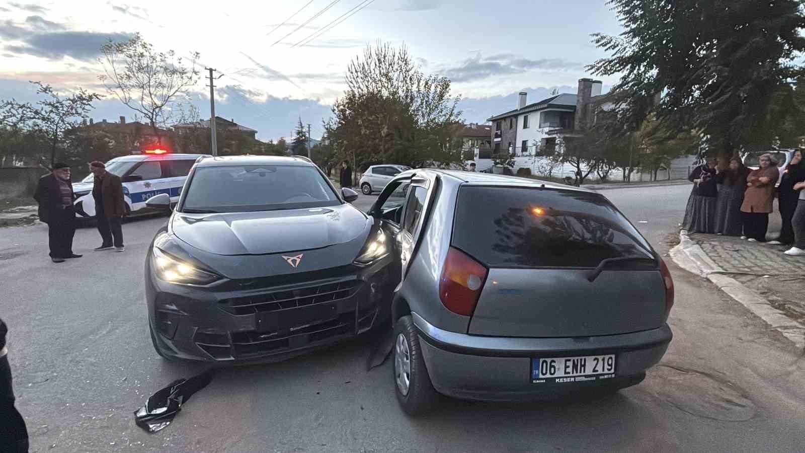 Bolu’da cip ile otomobil çarpıştı: 4 yaralı
