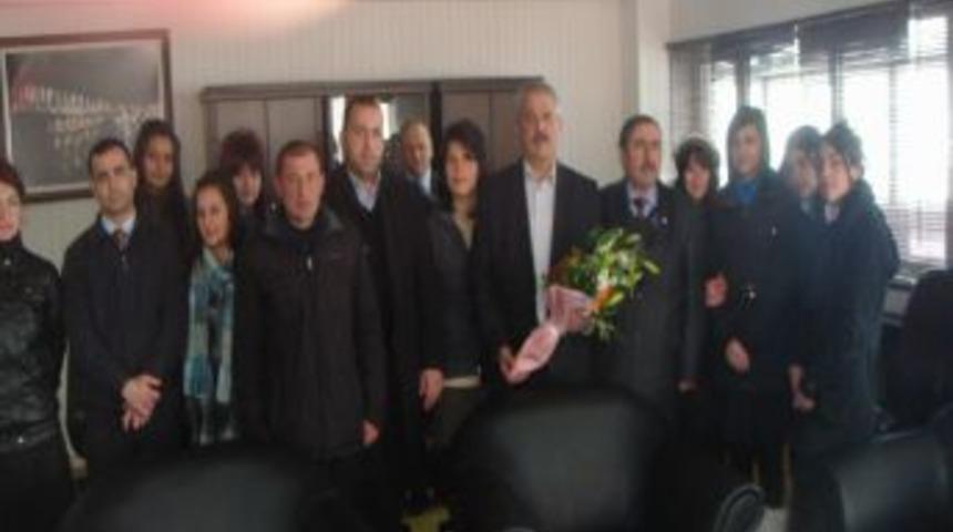 Bayan futbol takımından teşekk&uuml;r ziyareti