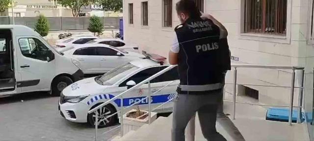 Şanlıurfa’da yolcu otobüsünde 16 kilo 400 gram skunk ele geçirildi 1