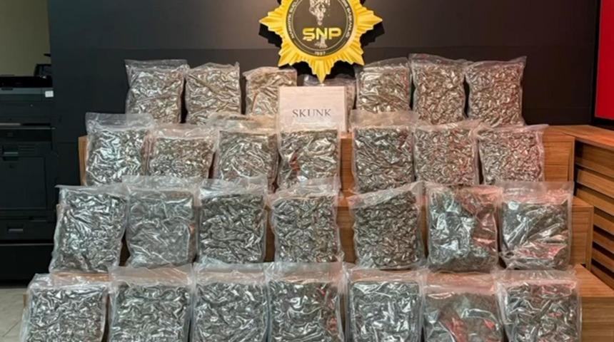 Şanlıurfa’da yolcu otobüsünde 16 kilo 400 gram skunk ele geçirildi