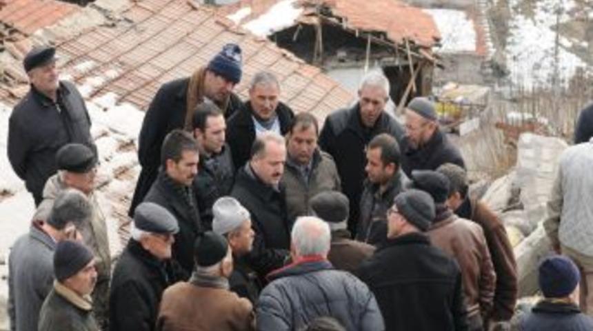 Mamak Belediyesi, ekiplerini heyelan b&ouml;lgesine seferber etti