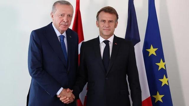 Cumhurbaşkanı Erdoğan, Fransa Cumhurbaşkanı Macron ile telefonda görüştü