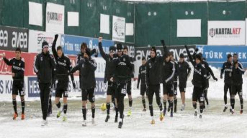 Beşiktaş, Gen&ccedil;lerbirliği ma&ccedil;ı hazırlıklarını s&uuml;rd&uuml;rd&uuml;