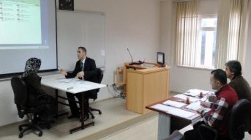 SA&Uuml;'de iş ve meslek danışmanlığı sertifika sınavları yapılıyor