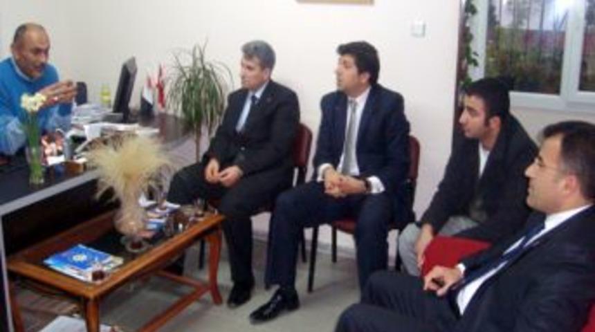 AK Partili &Ccedil;ırak mahalle muhtarlarının sorunlarını dinledi