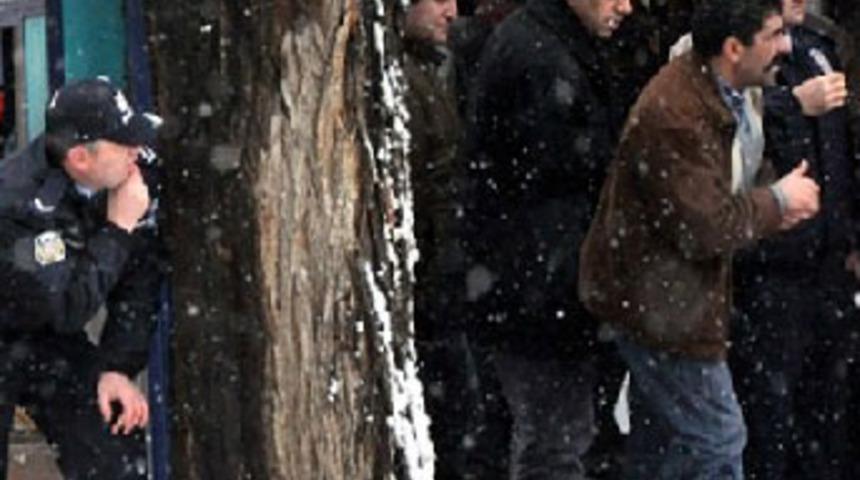 Patronunu işyerine sokmadı