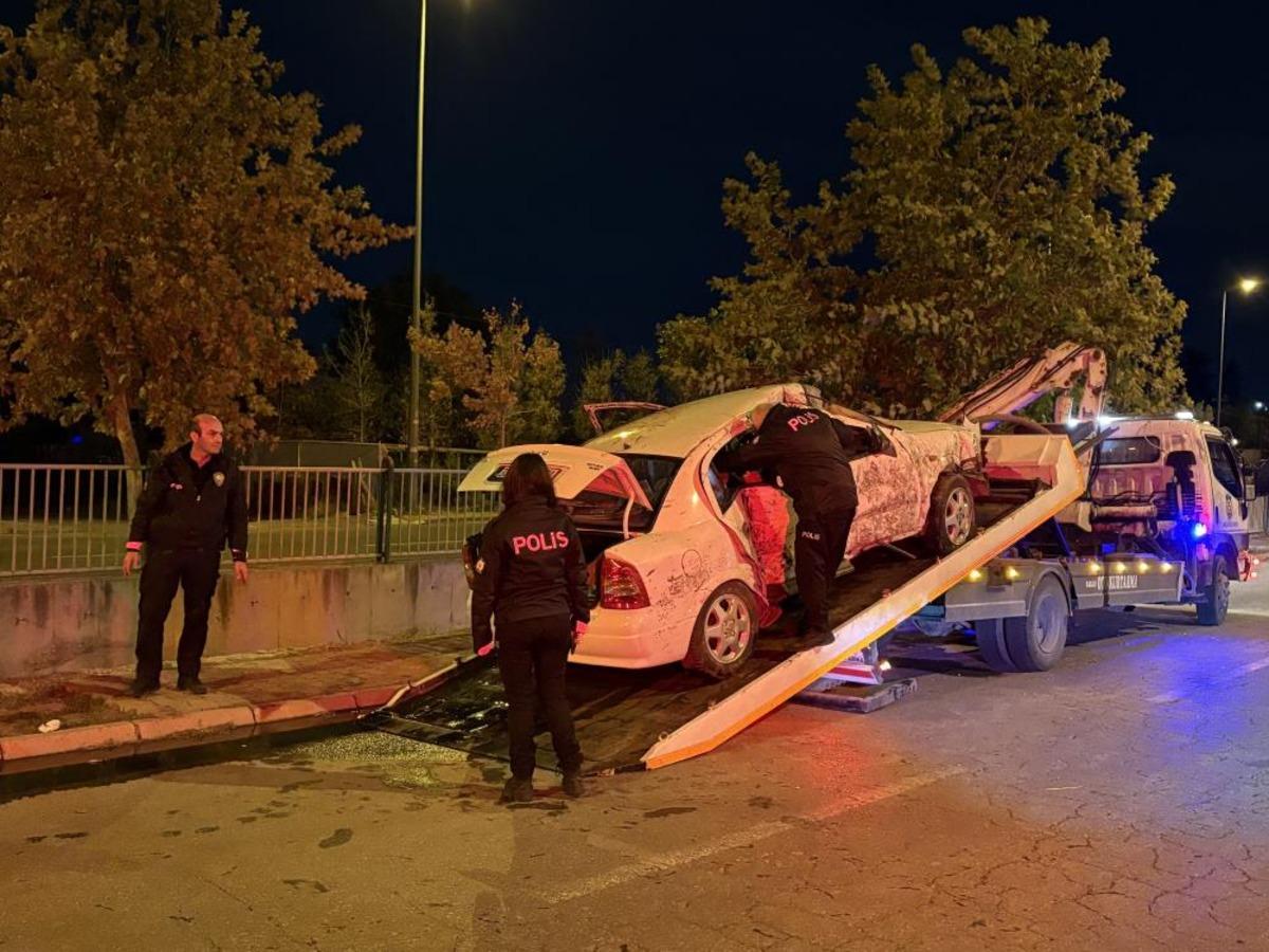 Kayseri’de otomobil kanala uçtu: 2 yaralı 2