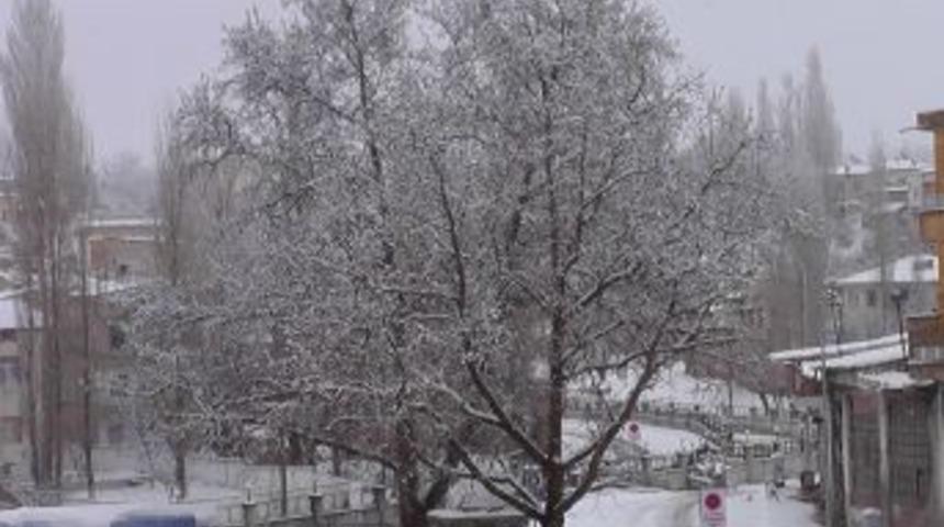 5 k&ouml;y yolu ulaşıma kapandı