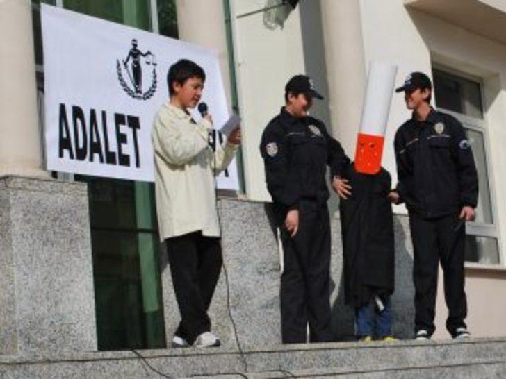 Okul kutlaması senaryosu Okul kutlaması senaryosu
