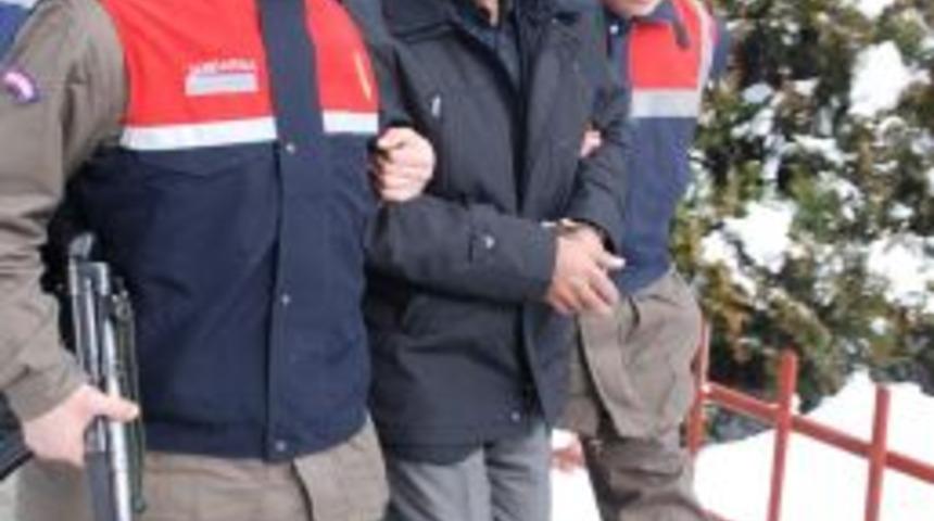 Otoparkta 42 kilo esrar ele ge&ccedil;irildi