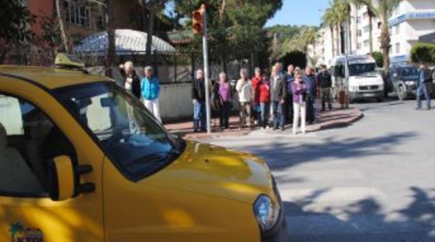 Manavgat trafiğini yayaların &ouml;nceliği belirleyecek