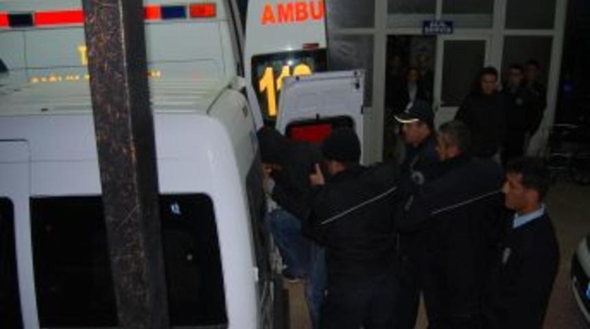 Kozan polisi hırsızlık zanlılarını 20 dakika i&ccedil;inde yakaladı