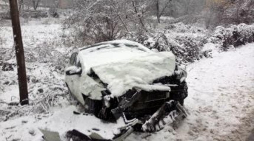 Sapanca'da trafik kazası: 3 yaralı