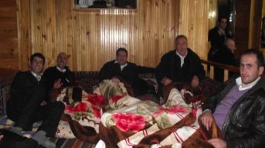 Bayburt Valiliği mahsur kalan yolcuları misafirhanelerde ağırladı