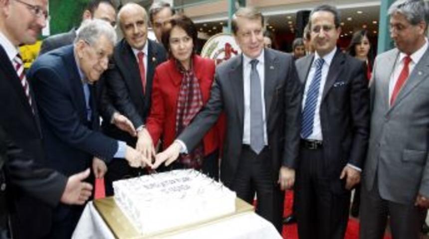 Bursa Kitap Fuarı 10. kez kapılarını a&ccedil;tı