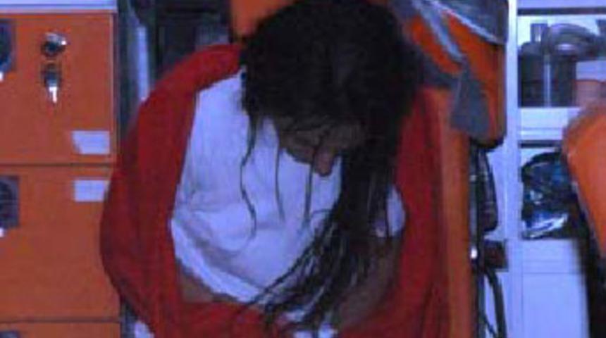 Sevgililerin sahil keyfi denizde bitti