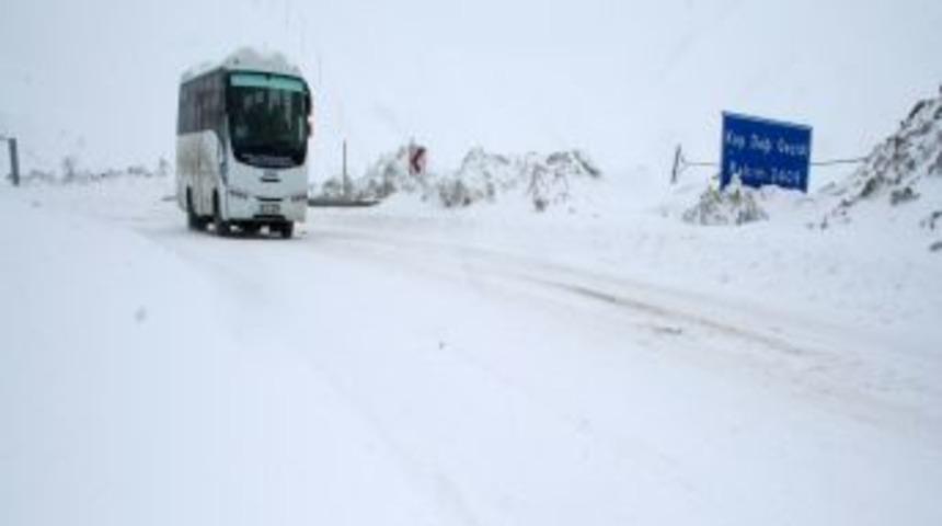 Erzurum-Bayburt karayolu ulaşıma a&ccedil;ıldı