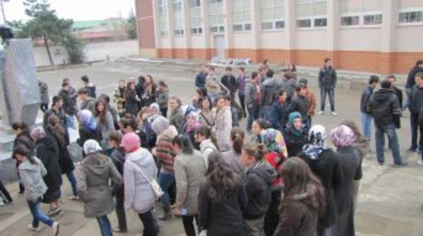 Ünye’de yapılan Güven-Der sınavı YGS’yi aratmadı