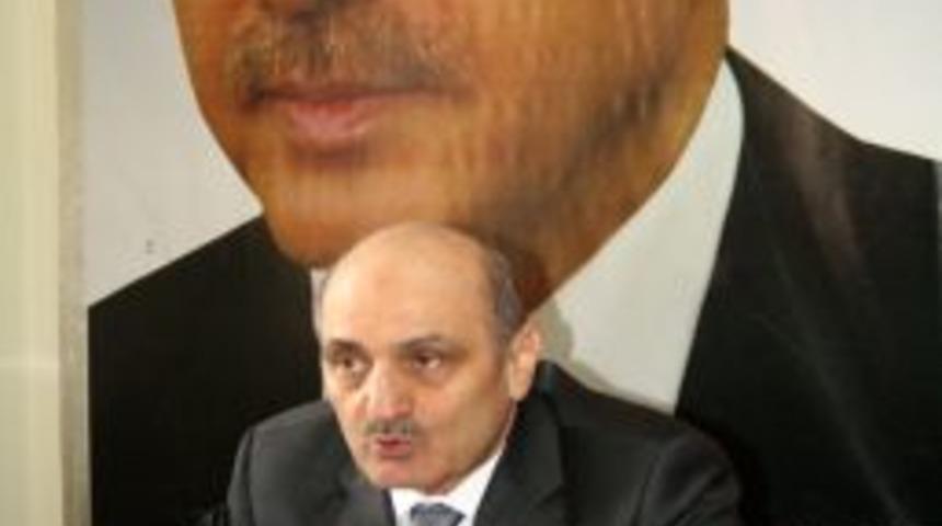 Bakan Bayraktar, evi yanan aileye 5 bin TL yardımda bulundu