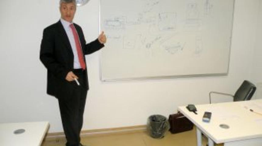 LPG istasyonu personeli eğitimden ge&ccedil;iyor