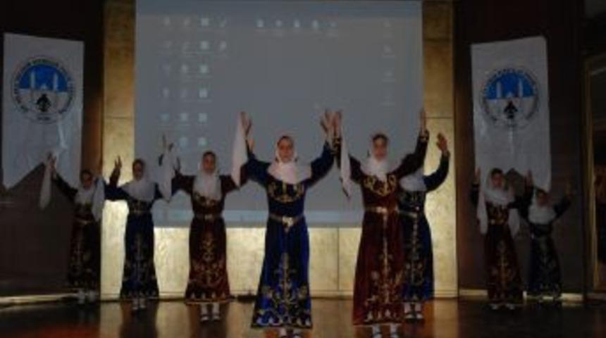 İzmir'de yaşayan Erzurumlular, Nene Hatun'u anma programında buluştu