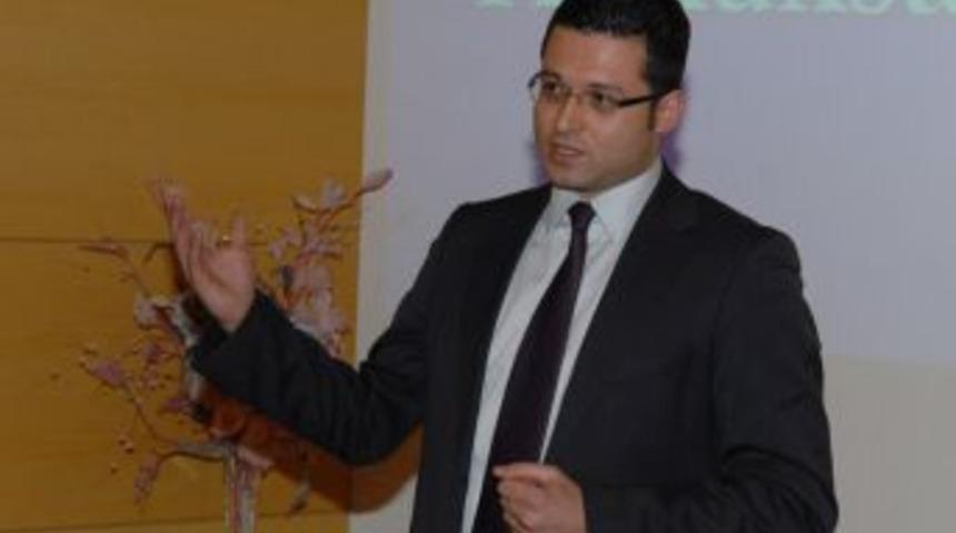 Prof. Akyıldız: Medeniyet seviyesi i&ccedil;in eşlerin birbirine davranışına bakmalı