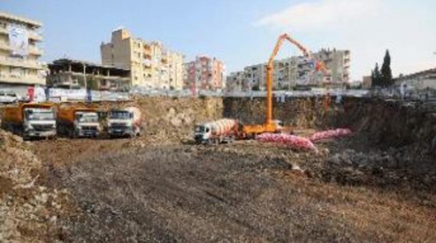 İzmir'de Hatay semtine katlı otopark yapılıyor