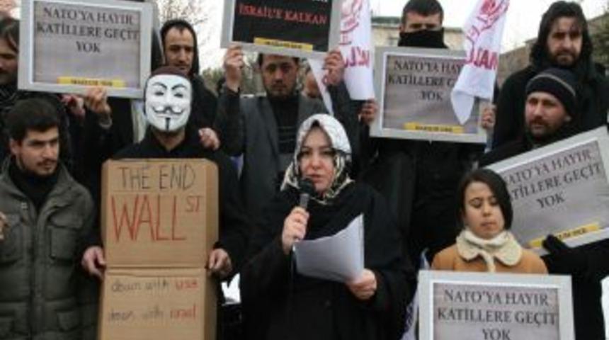 Meclis &ouml;n&uuml;nde f&uuml;ze kalkan protestosu