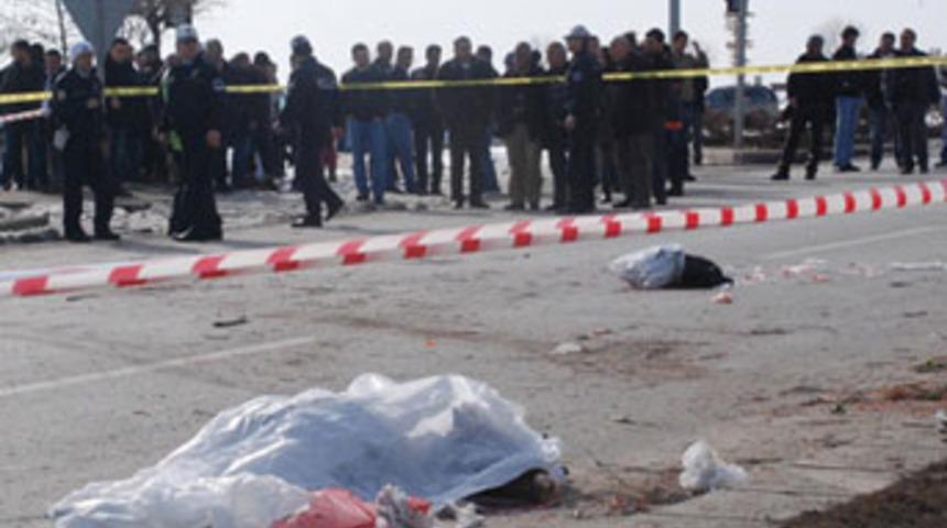 Başkent'te minib&uuml;s dehşeti: 2 &ouml;l&uuml;, 8 yaralı