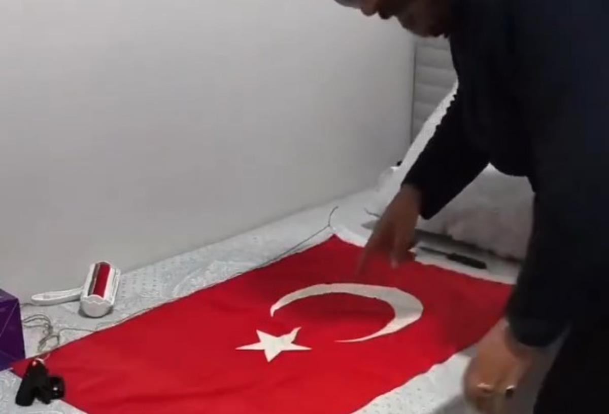 Öğretmenin Atatürk ve Türk bayrağına yönelik hareketleri çileden çıkarttı! 1