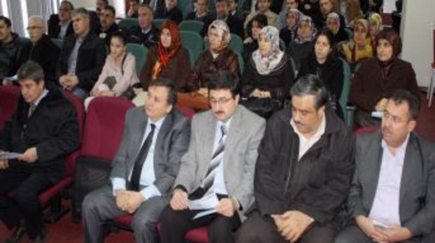 Sevgi, evlattan anne-babaya saygı şeklinde ge&ccedil;er