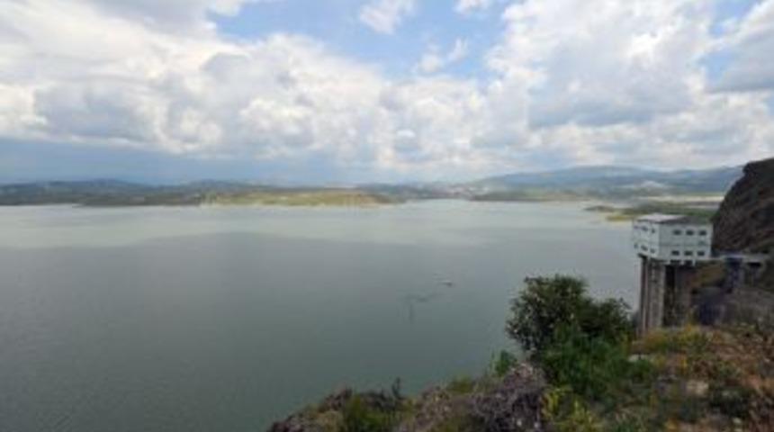 Rekor kar yağışı Ankara'daki barajları suyla dolduracak