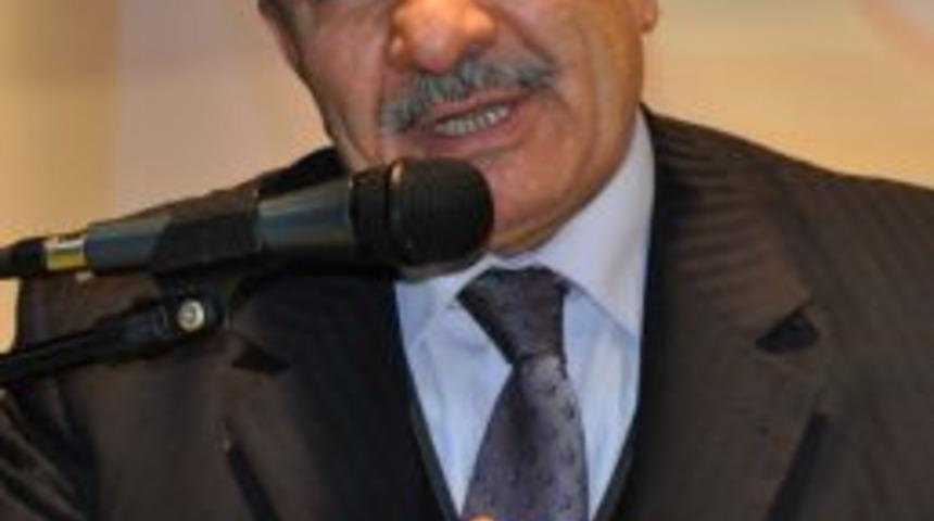 Altın Emek Eğitim Derneği sevgi konferansı d&uuml;zenledi