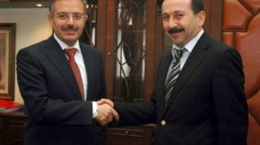 KM&Uuml; Rekt&ouml;r&uuml; G&ouml;kmen, Sel&ccedil;uk &Uuml;niversitesi Rekt&ouml;r&uuml; G&ouml;kbel&rsquo;i ziyaret etti