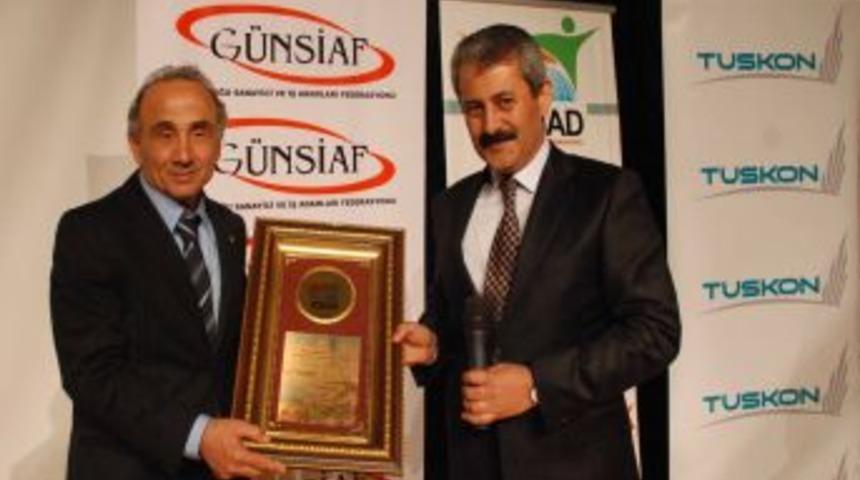 Kalkavan: T&uuml;rkiye&rsquo;nin geleceği ihracat ve deniz yolunda