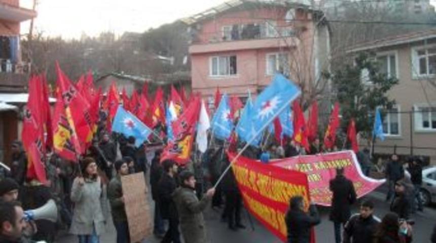 ABD Başkonsolosluğu &ouml;n&uuml;nde NATO protestosu