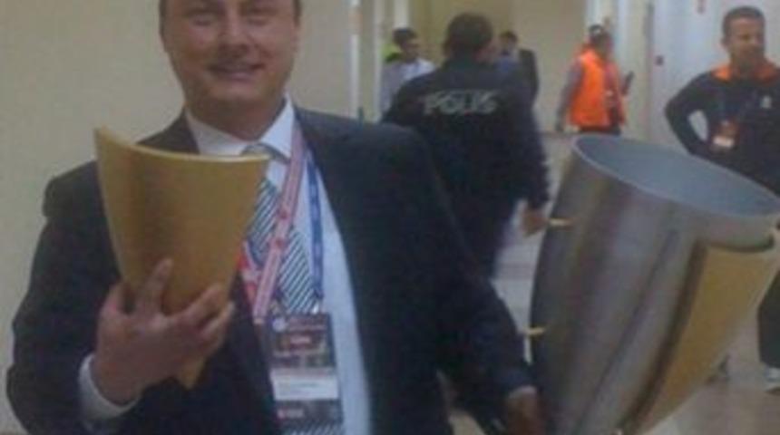 Beşiktaş'ın tarihi kupası kırıldı