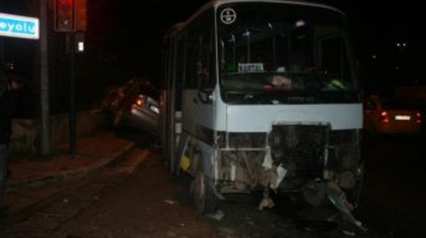 Kaygan zemin ve ışık ihlali kazaya yol açtı