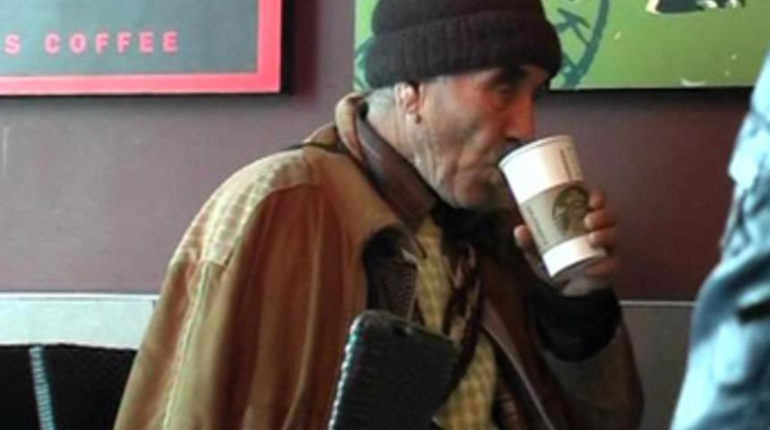 Dilencinin Star Bucks keyfi