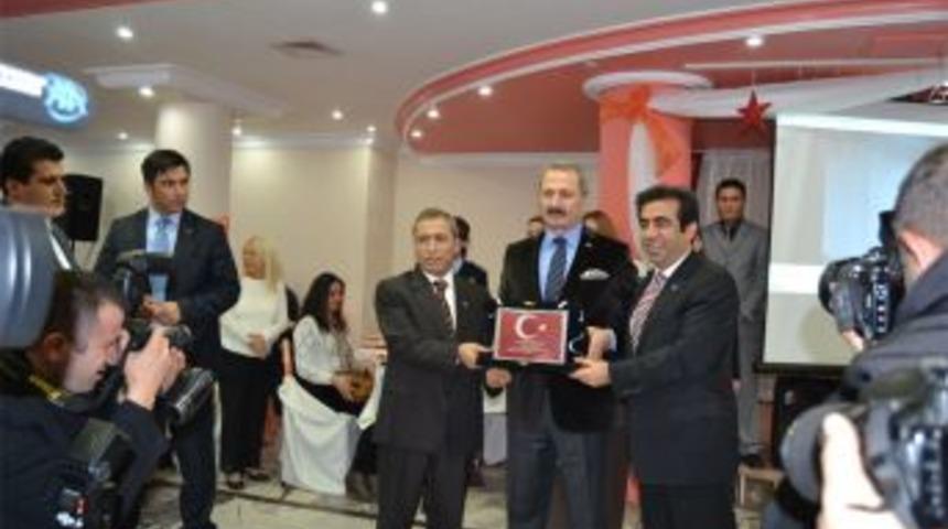 &rdquo;Evveli&rsquo;de siz, Ahiri&rsquo;de siz oldunuz.&rdquo;