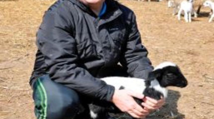 Amasya Valisi &Ouml;z, G&ouml;kh&ouml;y&uuml;k &ccedil;iftliğini gezdi