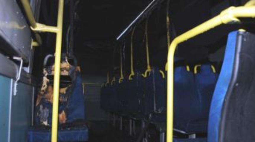 Ter&ouml;r &ouml;rg&uuml;t&uuml; sempatizanları midib&uuml;s yaktı