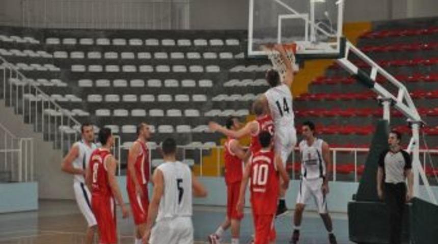 B&uuml;y&uuml;k&ccedil;ekmece Basketbolspor b&uuml;y&uuml;k engeli aştı