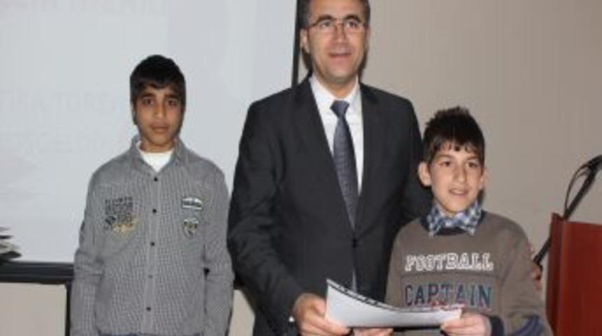 Sokakta risk altındaki &ccedil;ocuklara mantar yetiştiriciliği kursu verildi