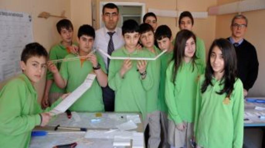 Model uçak yapımı çağrısına sadece onlar olumlu cevap verdi